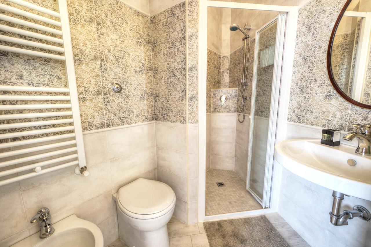 Villino Emanuele Bed & Breakfast Santa Marinella Bagian luar foto