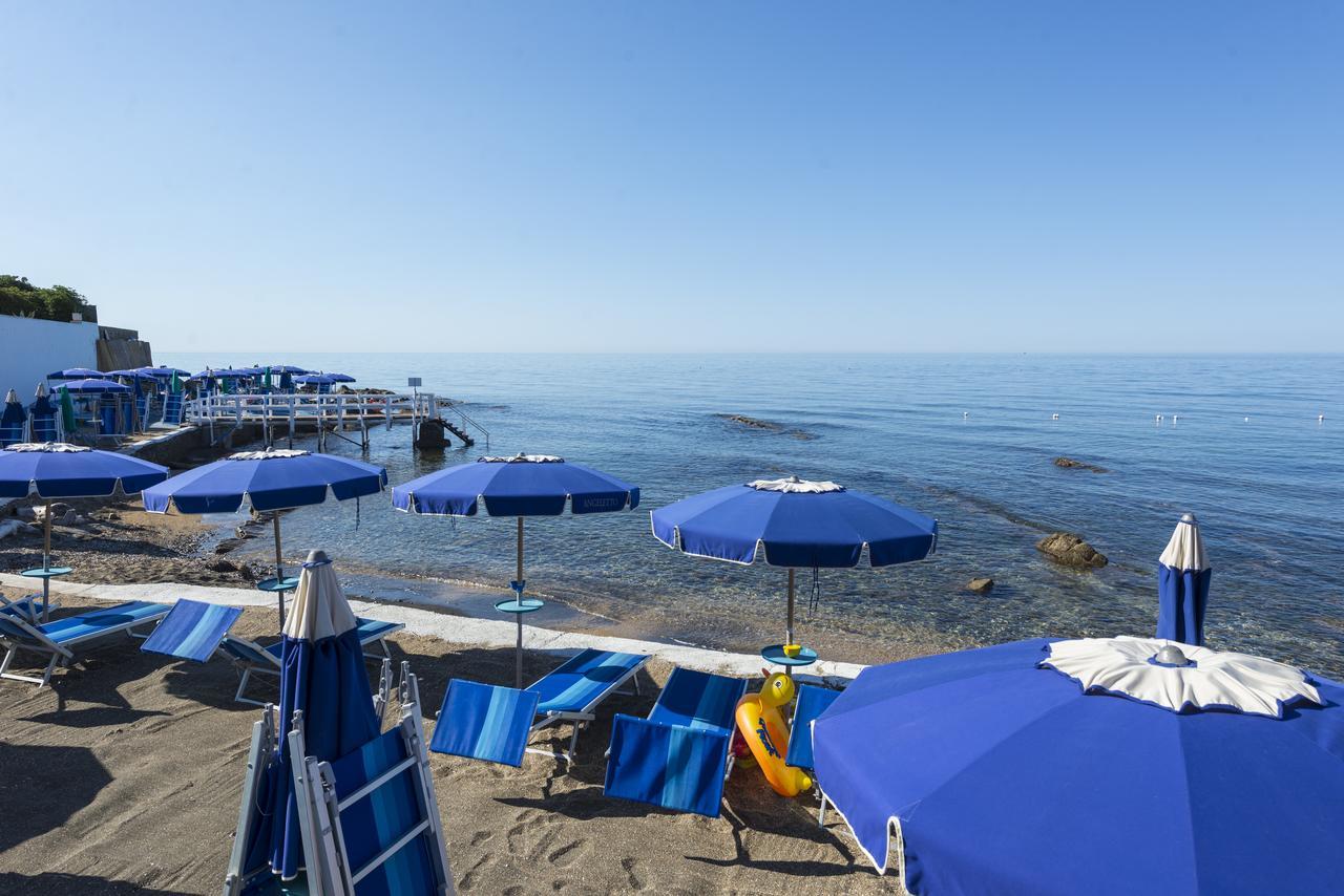 Villino Emanuele Bed & Breakfast Santa Marinella Bagian luar foto